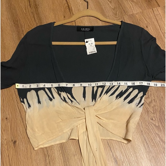 AKIRA Crop Top w Tie & Wide Bell Sleeves. Pit to pit = 18 inches. - Picture 7 of 11